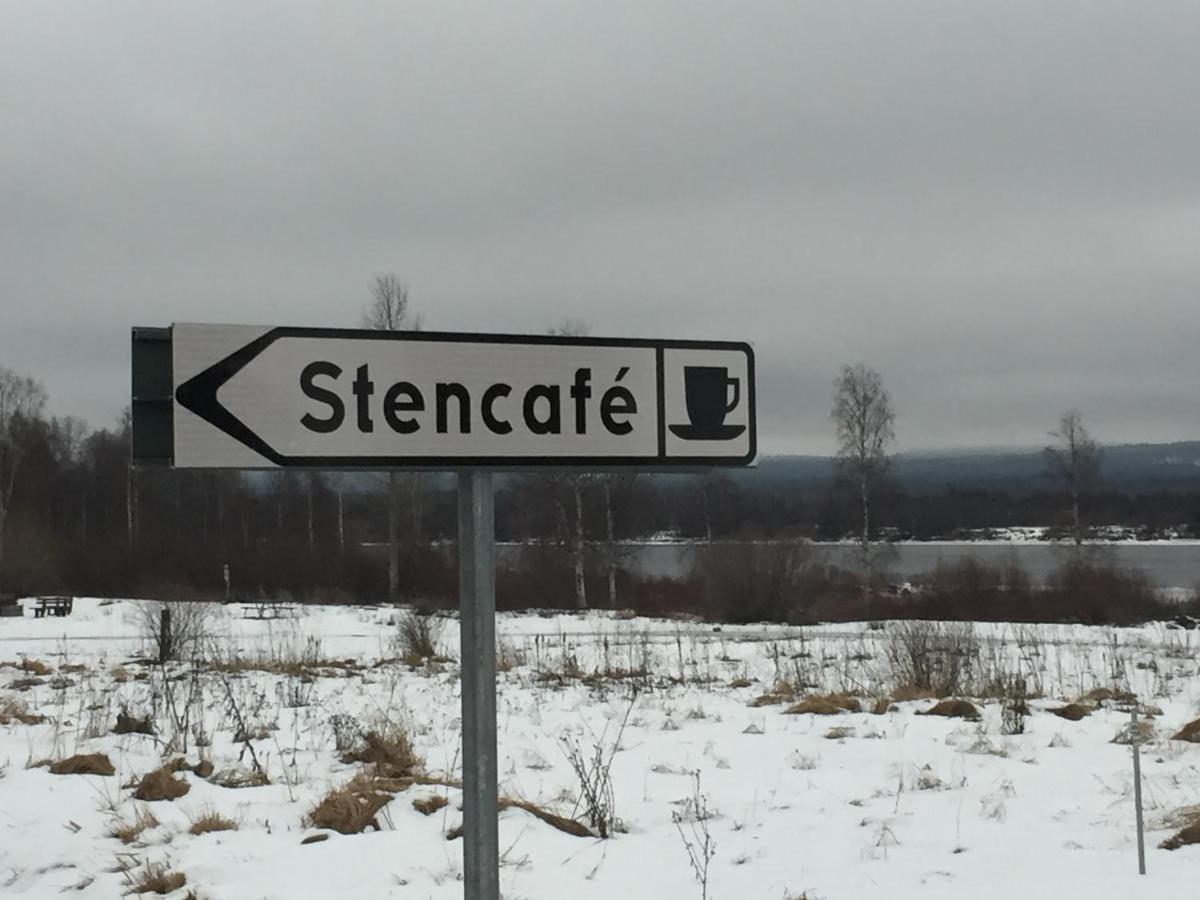 Stuga Vid Hedenaesets Stencafe Kültér fotó